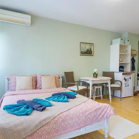 Copenhagen Adorable And Cosy Apt In Calm District Sofie